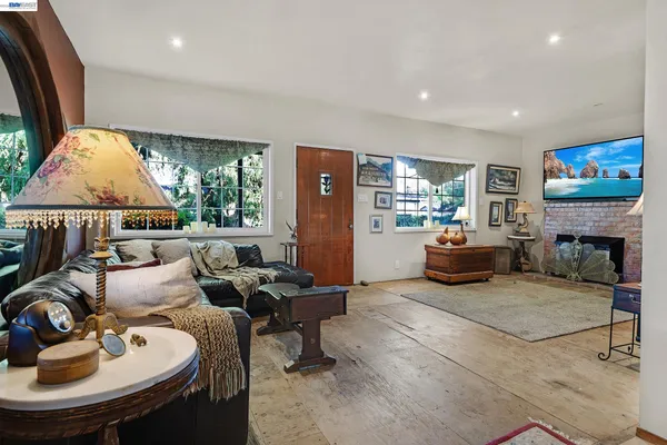 $1,295,000 | 1177 Thiel Road, Hayward, CA 94544