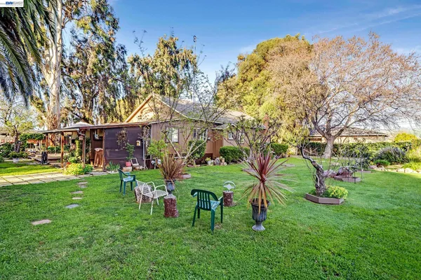 $1,295,000 | 1177 Thiel Road, Hayward, CA 94544