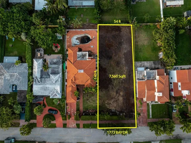$1,270,000 | 1785 Bay Drive, Miami Beach, FL 33141