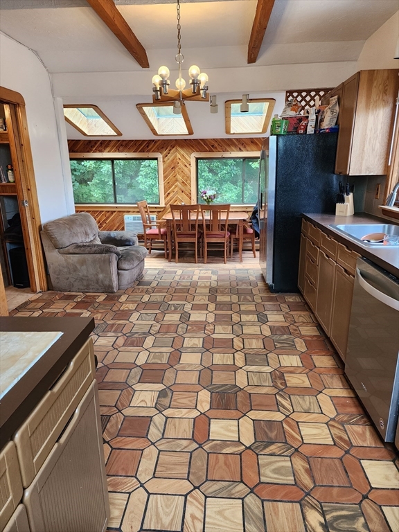 586 Franklin Street, Unit 2 Worcester, MA 01604 - Photo 3 of 7