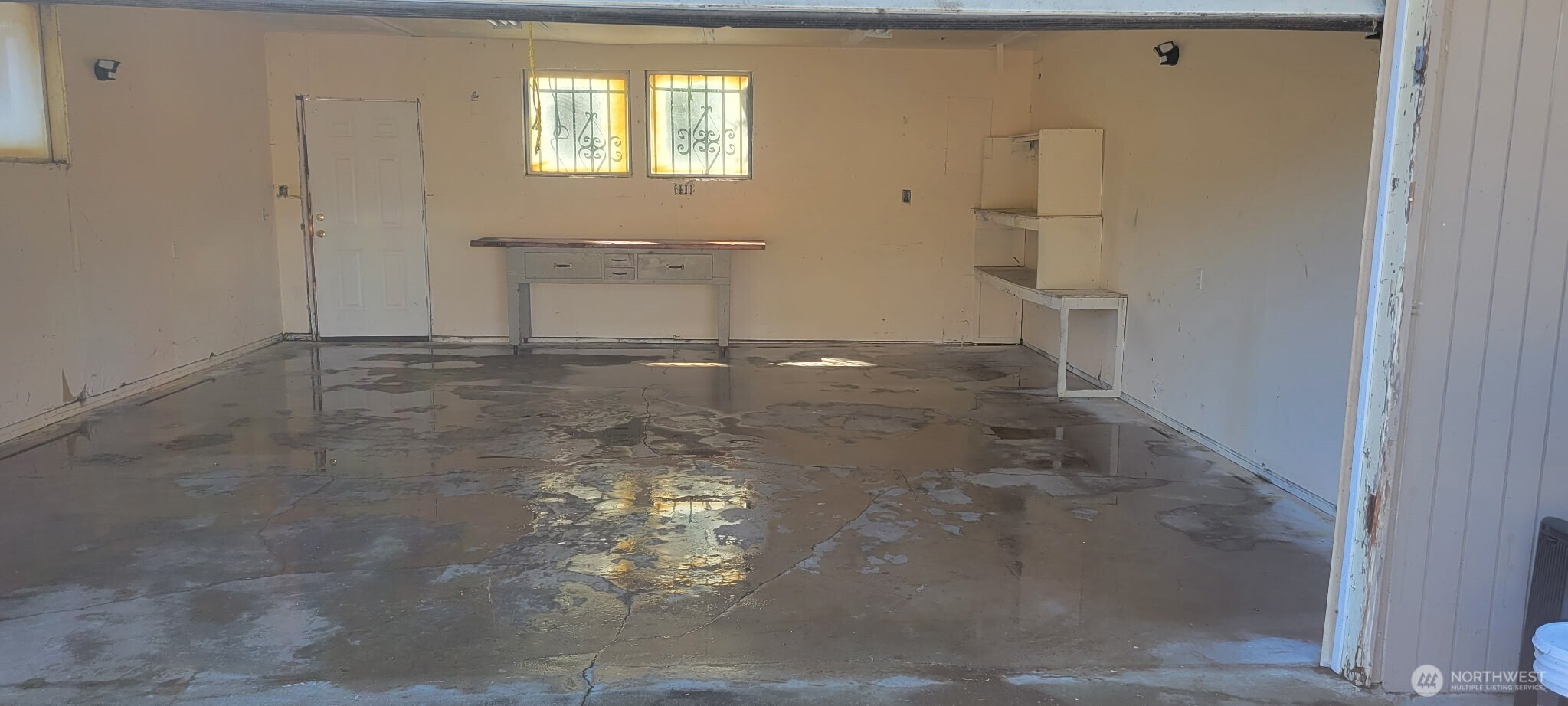 12524 Addison Street Southwest Lakewood, WA 98499 - Photo 10 of 20 a view of a small space