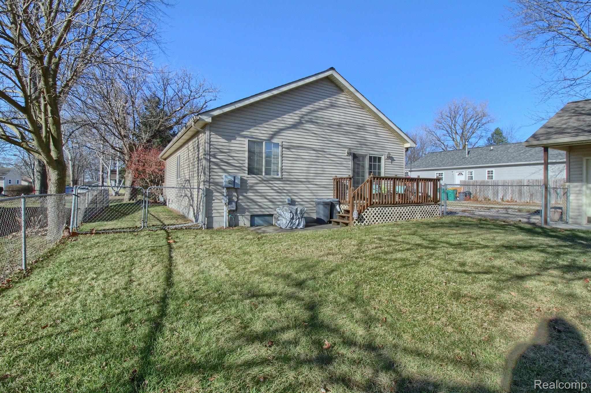 26151 Frankfort Road New Boston, MI 48164 - Photo 22 of 25 Gallery Image 22