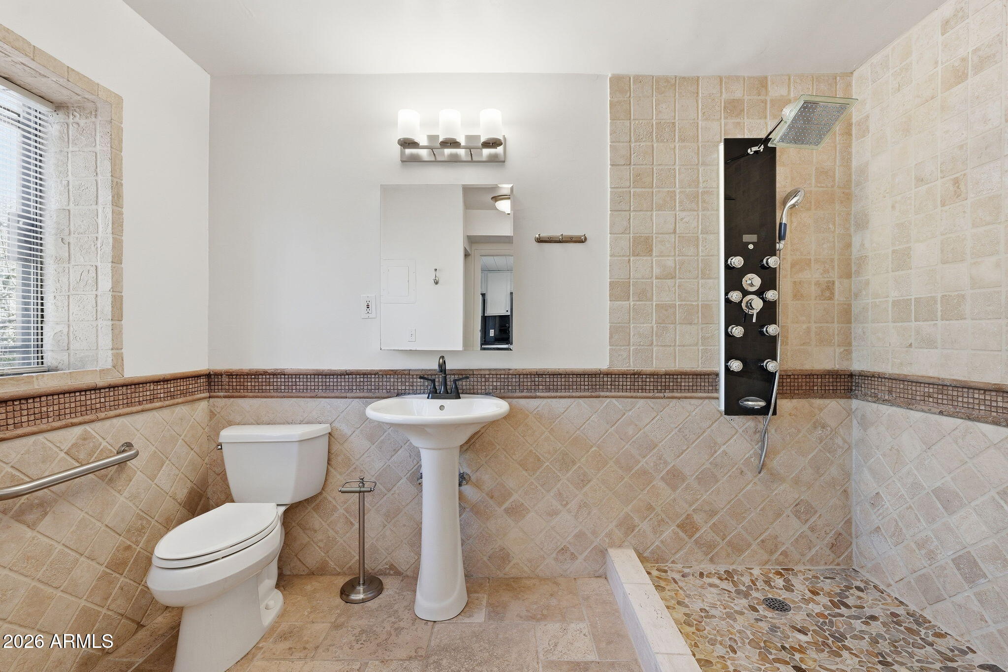 4540 North 44th Street, Unit 8 Phoenix, AZ 85018 - Photo 15 of 29 Bathroom