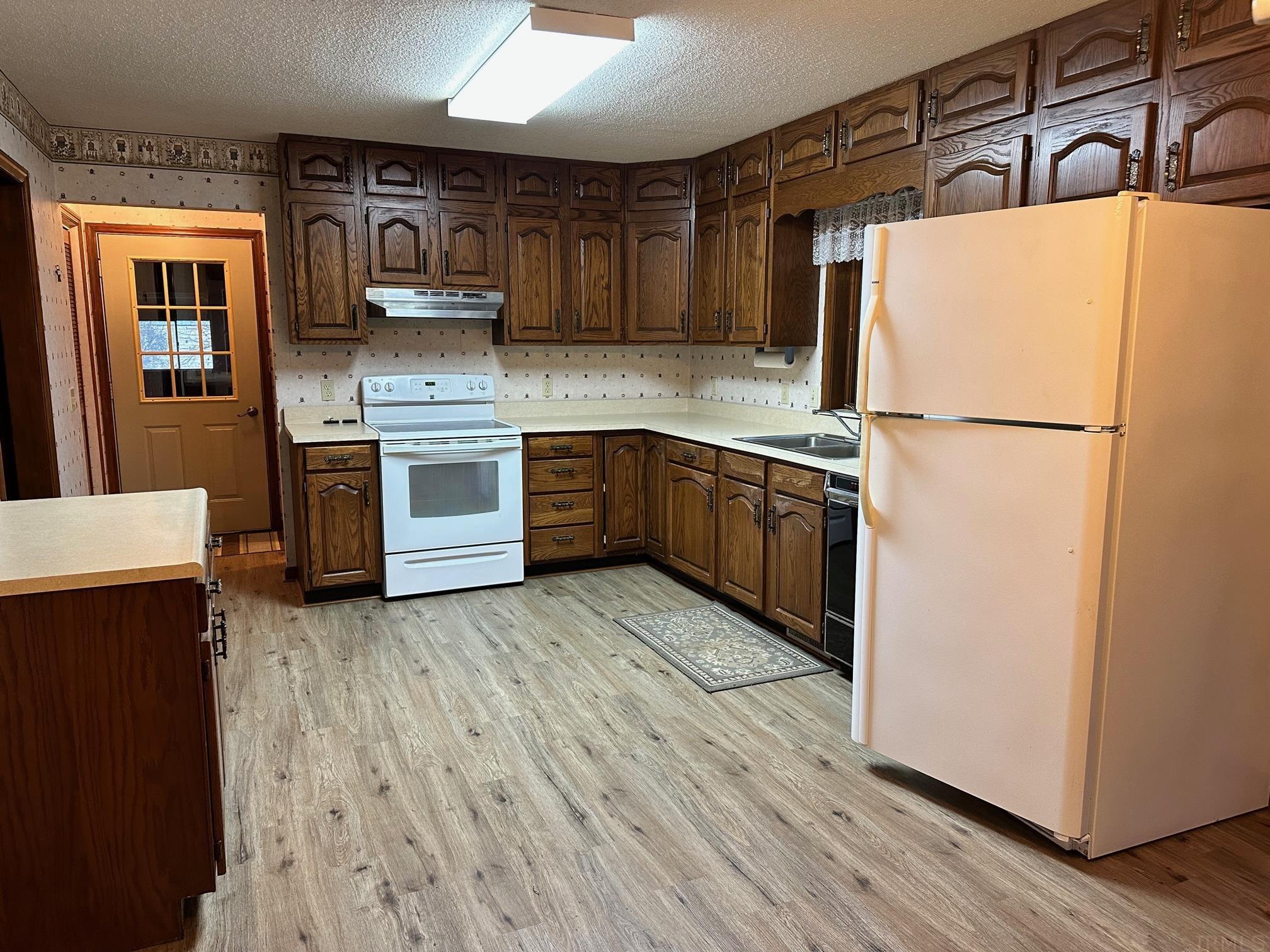 7549 South 125 West Rochester, IN 46975 - Photo 2 of 26