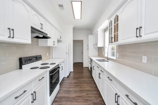 $2,550 | 12818 Chamberlain Drive, Houston, TX 77077