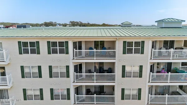$449,000 | 105 Southeast 58th Street, Unit 8302, Oak Island, NC 28465