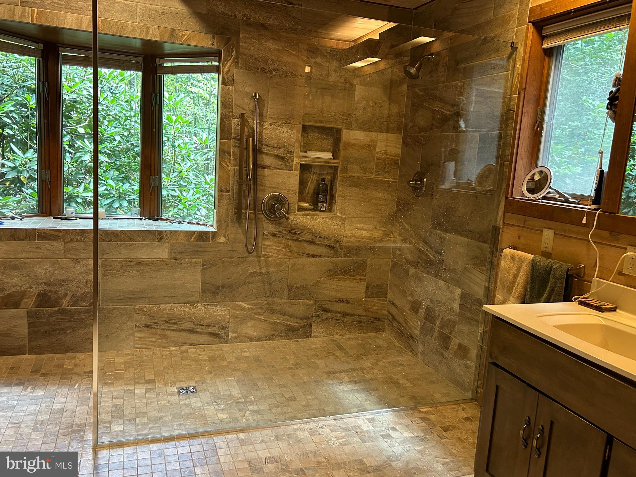 506 Hemlock Lane Lebanon, PA 17042 - Photo 24 of 63 a bathroom with a shower