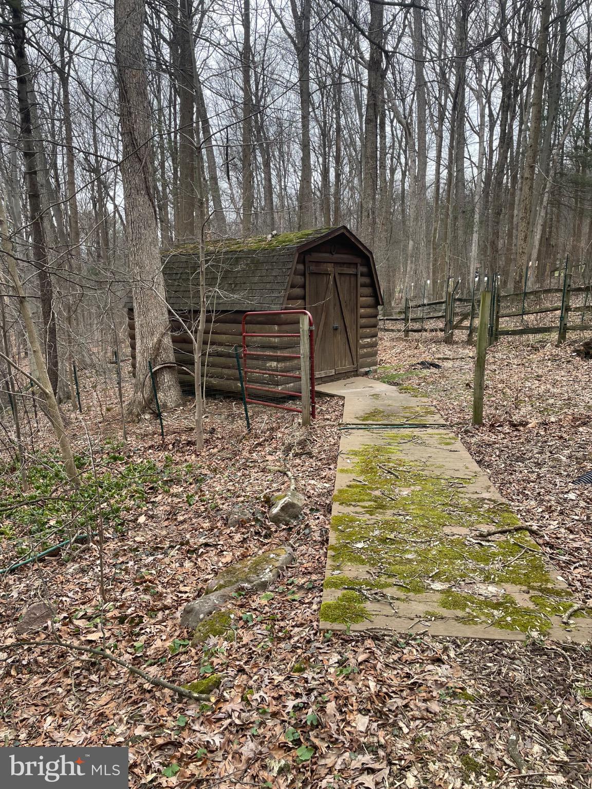 506 Hemlock Lane Lebanon, PA 17042 - Photo 7 of 63 a backyard of a house with lots of green space