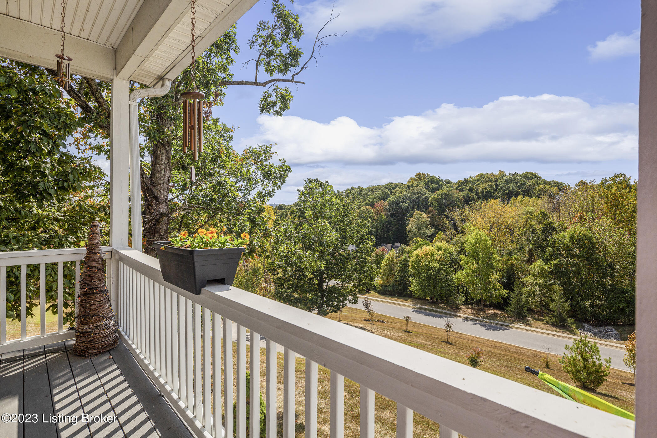 3403 Gatecreek Road Louisville, KY 40272 - Photo 2 of 33 Stunning Views