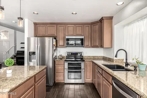 $660,000 | 729 East Glenhaven Drive, Phoenix, AZ 85048