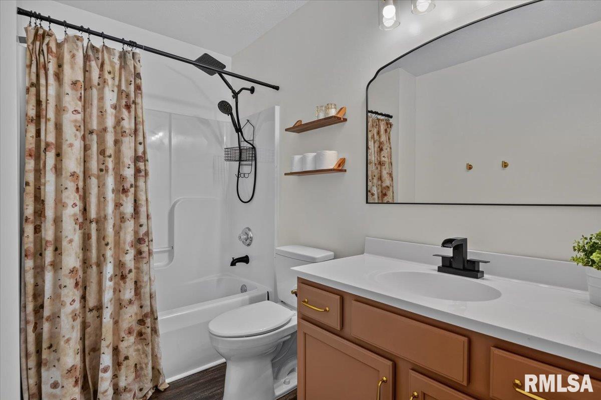 3824 Viking Boulevard Springfield, IL 62712 - Photo 17 of 37