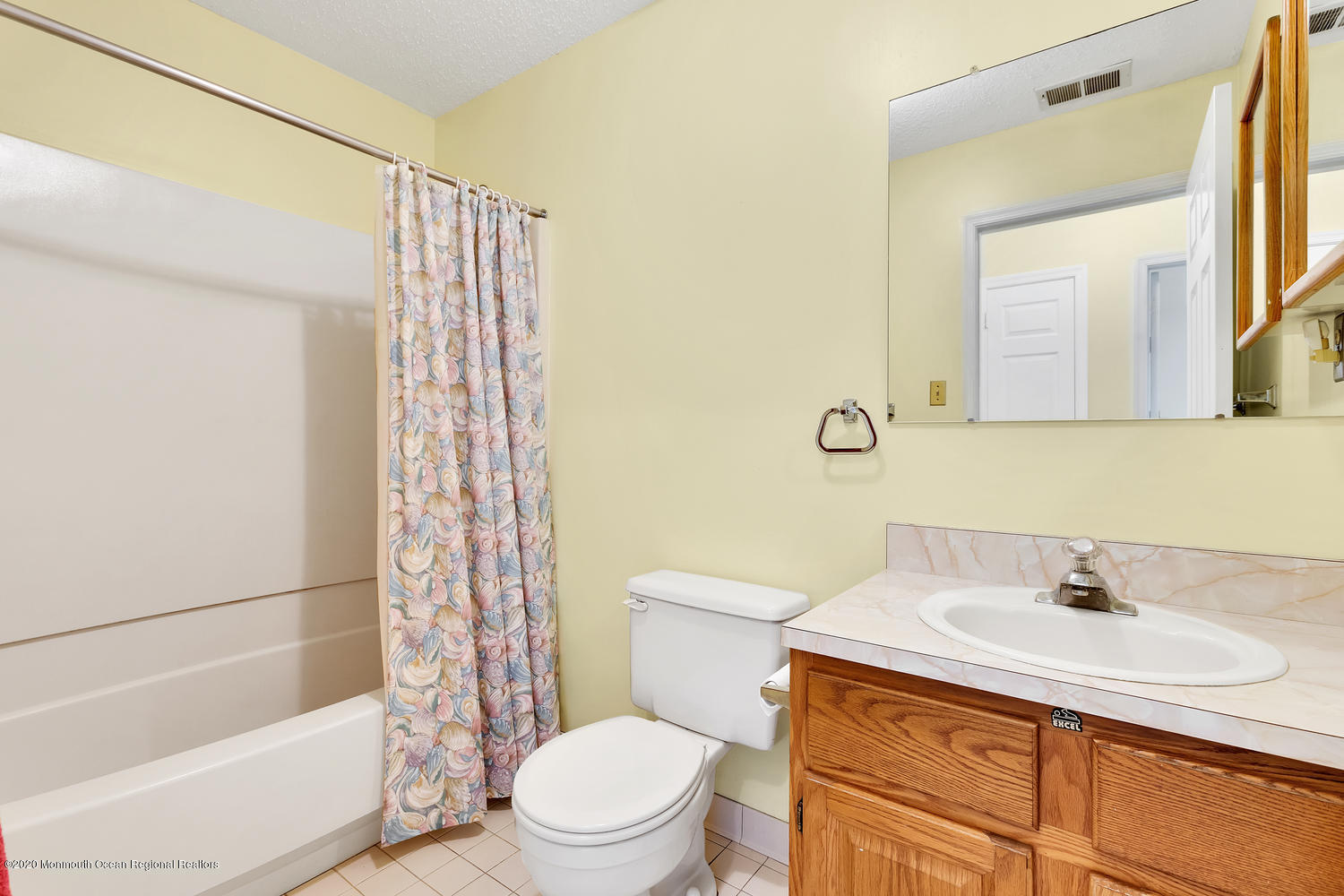 28 Ivy Ridge Close Freehold, NJ 07728 - Photo 12 of 17 Master Bath