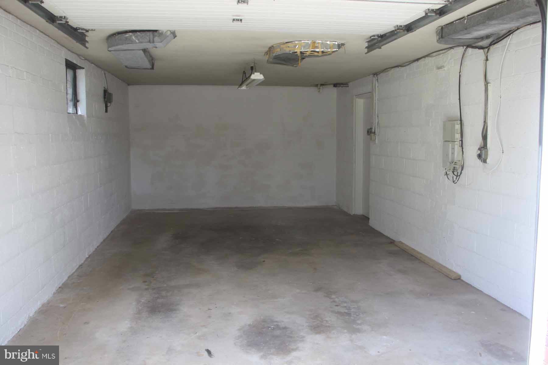 1709 Republic Road Silver Spring, MD 20902 - Photo 11 of 11 Garage
