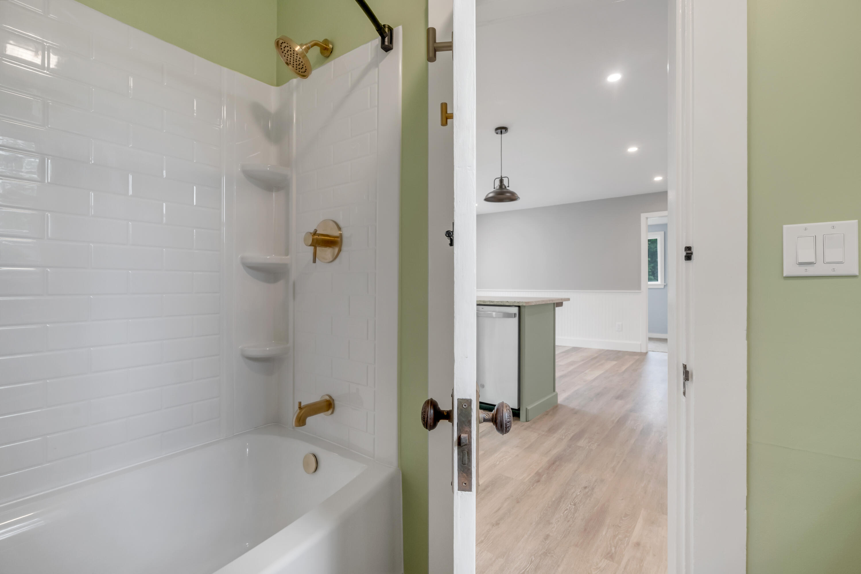 1618 Hotel Road Auburn, ME 04210 - Photo 12 of 32 DSC05086