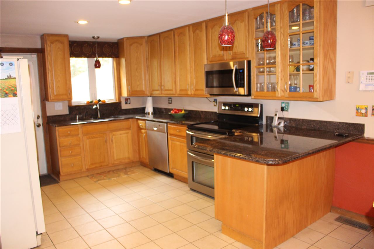 158 Bog Road Goffstown, NH 03045 - Photo 3 of 14