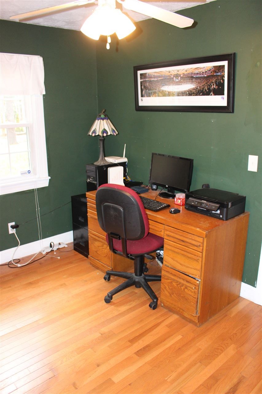 158 Bog Road Goffstown, NH 03045 - Photo 7 of 14
