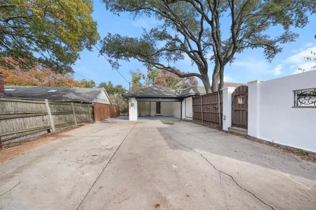 $1,125,000 | 7736 Woodstone Lane, Dallas, TX 75248