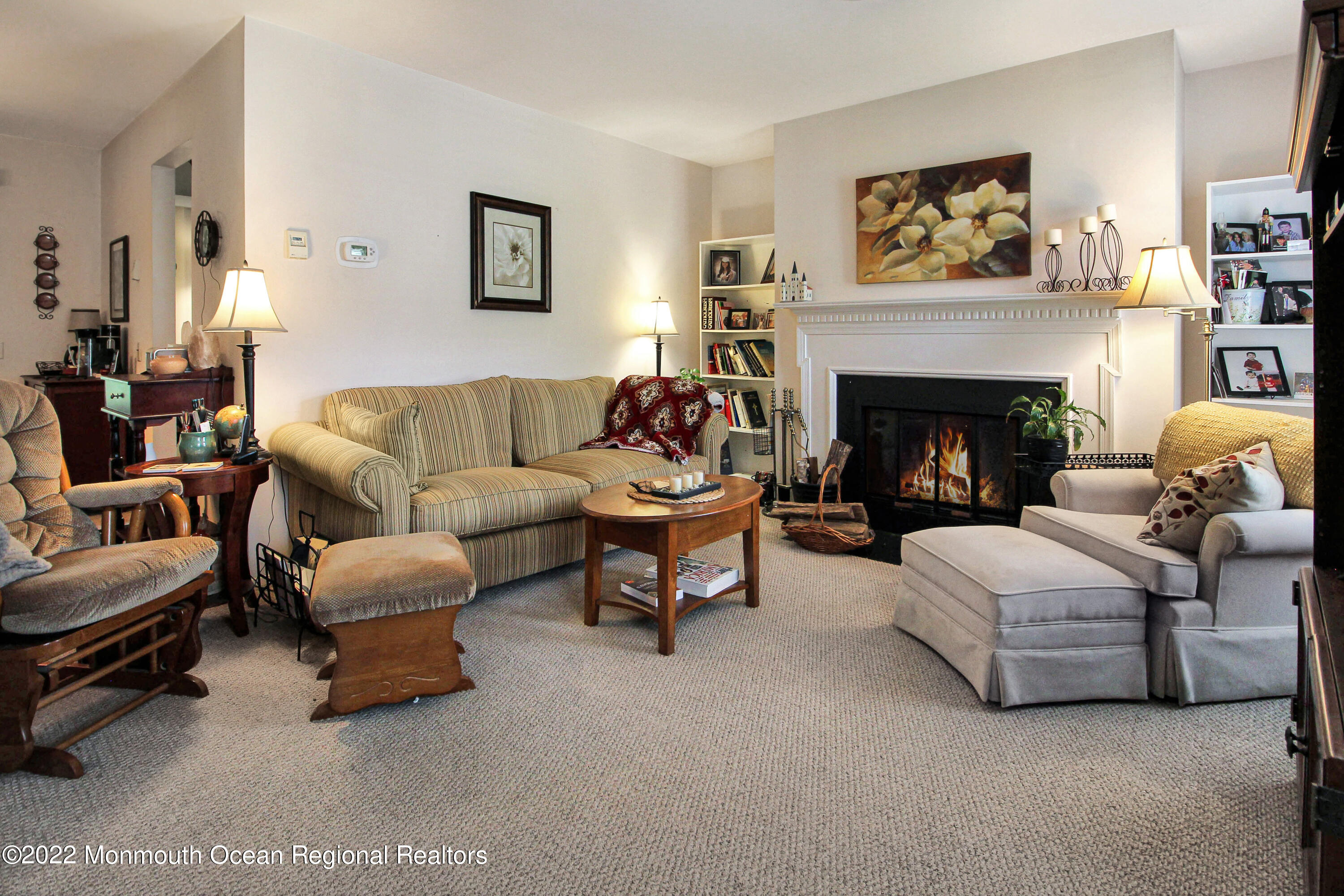 72 Sunset Road Whiting, NJ 08759 - Photo 5 of 27 5 Living room