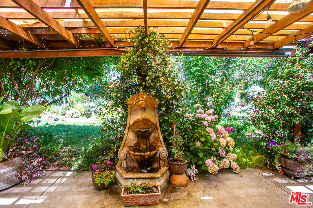 969 Vintage Way Los Alamos, CA 93440 - Photo 34 of 59 a view of a backyard