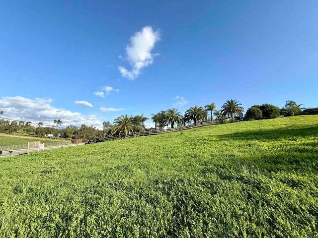 $298,500 | 1851 East Mission Road, Fallbrook, CA 92028