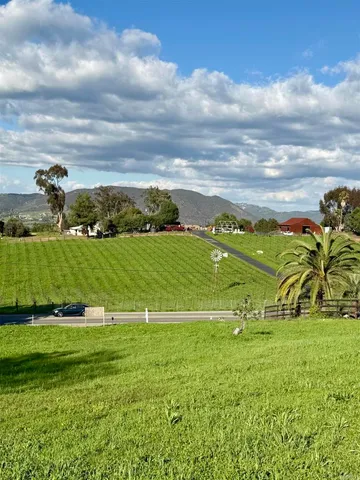 $298,500 | 1851 East Mission Road, Fallbrook, CA 92028