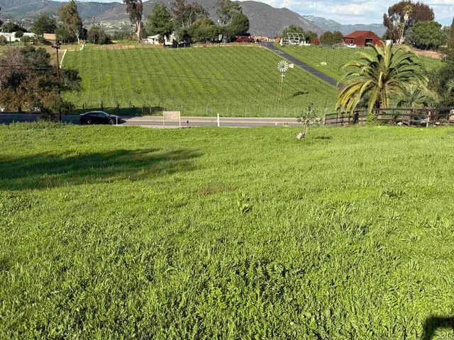 $298,500 | 1851 East Mission Road, Fallbrook, CA 92028