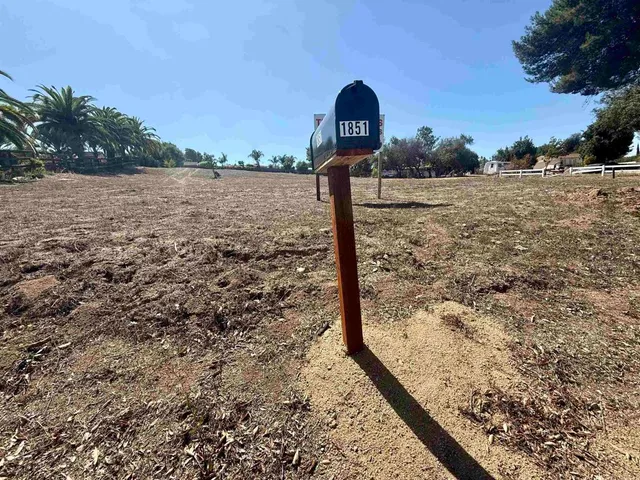 $298,500 | 1851 East Mission Road, Fallbrook, CA 92028