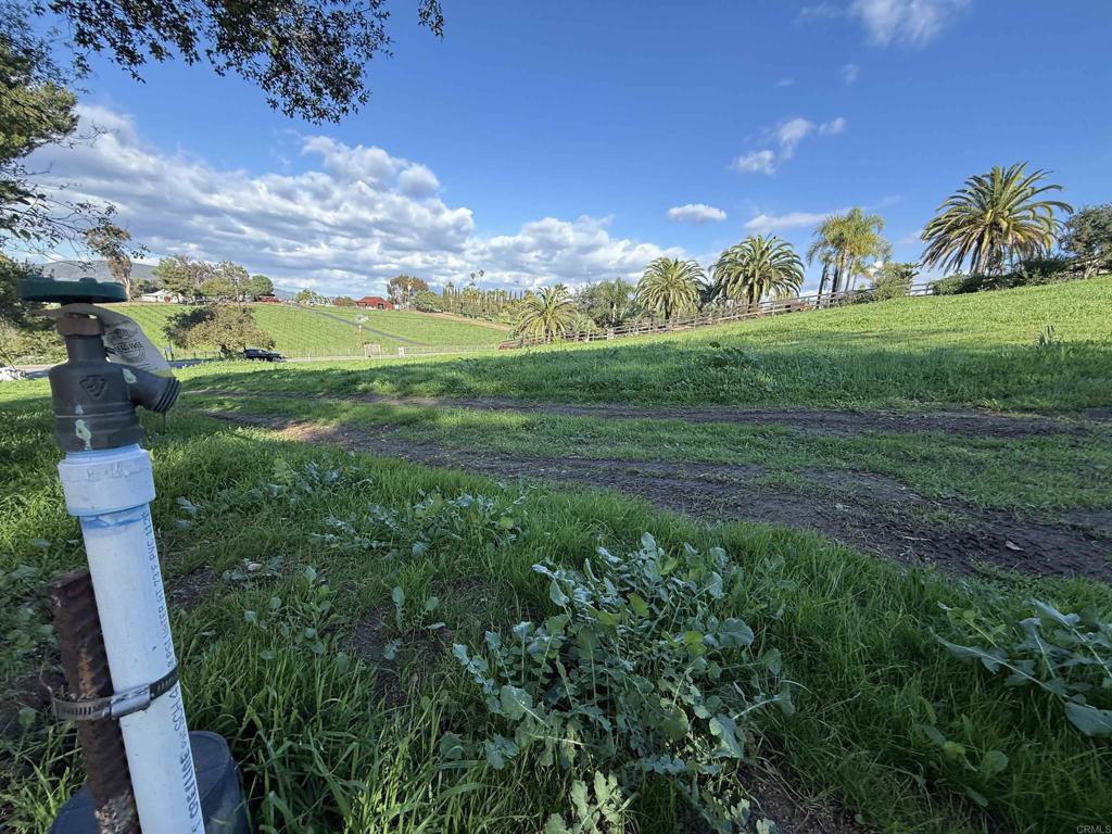 1851 East Mission Road Fallbrook, CA 92028 - Photo 5 of 29