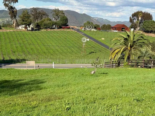 $298,500 | 1851 East Mission Road, Fallbrook, CA 92028