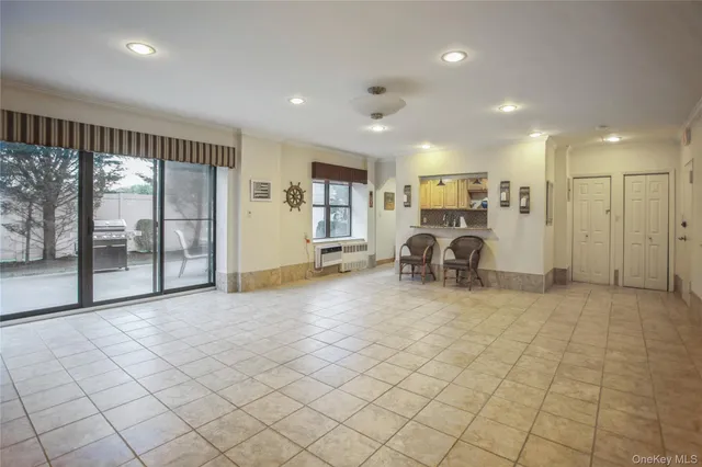 a view of a livingroom with furniture