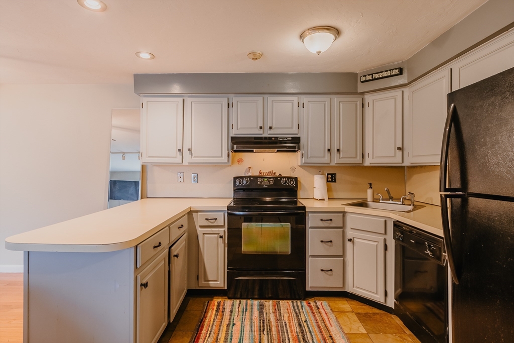 10 Hulbert Road, Unit 10 Worcester, MA 01603 - Photo 13 of 25