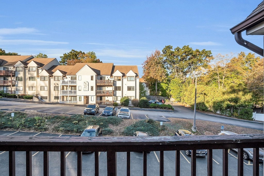 10 Hulbert Road, Unit 10 Worcester, MA 01603 - Photo 3 of 25