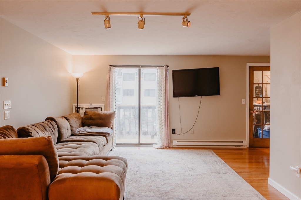 10 Hulbert Road, Unit 10 Worcester, MA 01603 - Photo 5 of 25