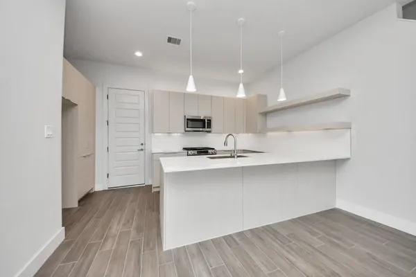 $2,600 | 3015 Pelon Cay Drive, Houston, TX 77047