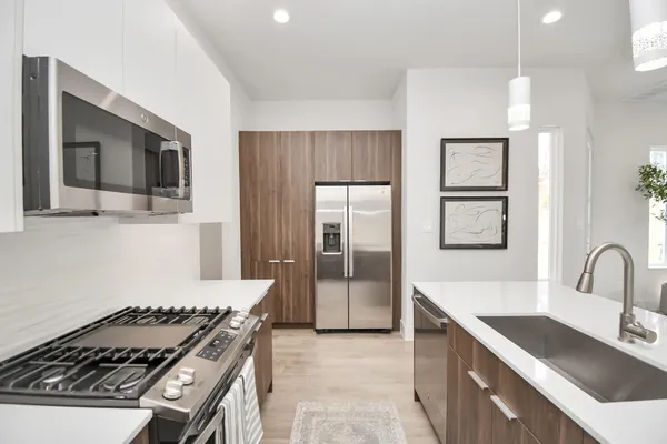 $2,600 | 3015 Pelon Cay Drive, Houston, TX 77047