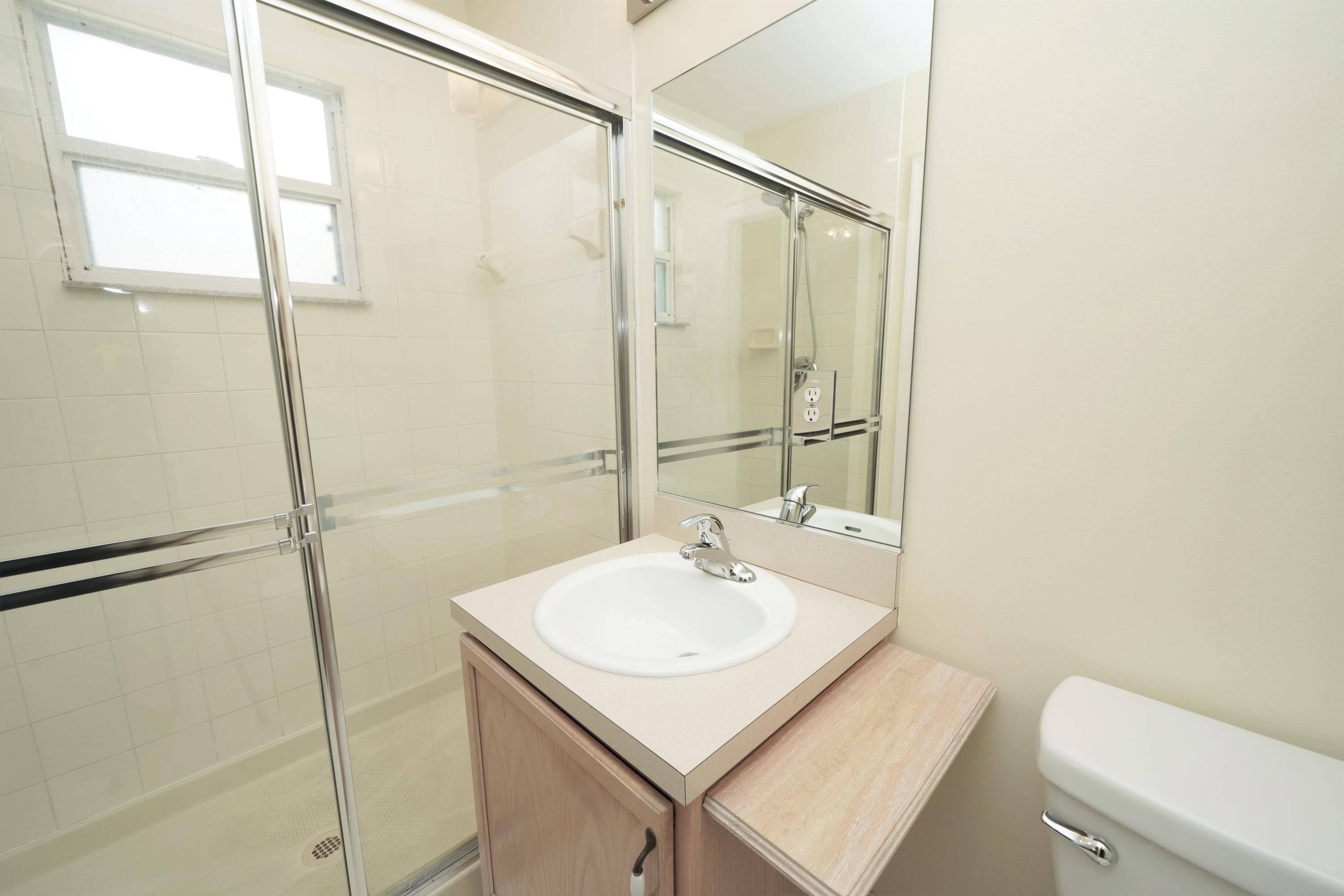 6973 Brook Hollow Road Lake Worth, FL 33467 - Photo 20 of 34 22 Master Bathroom