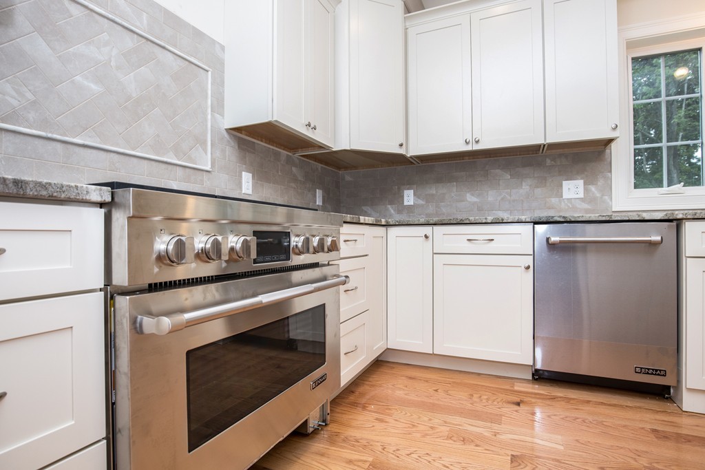 31 Wilmington Road Burlington, MA 01803 - Photo 11 of 29 Gallery Image 11