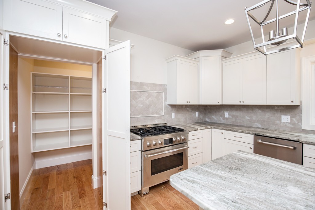 31 Wilmington Road Burlington, MA 01803 - Photo 12 of 29 Gallery Image 12