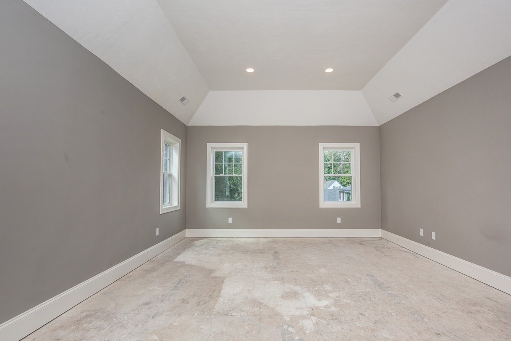 31 Wilmington Road Burlington, MA 01803 - Photo 16 of 29 Gallery Image 16
