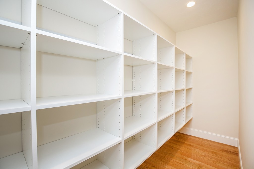 31 Wilmington Road Burlington, MA 01803 - Photo 18 of 29 Gallery Image 18