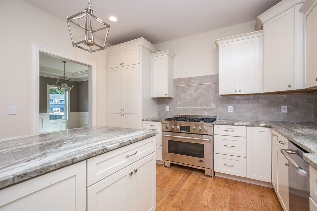 31 Wilmington Road Burlington, MA 01803 - Photo 10 of 29 Gallery Image 10