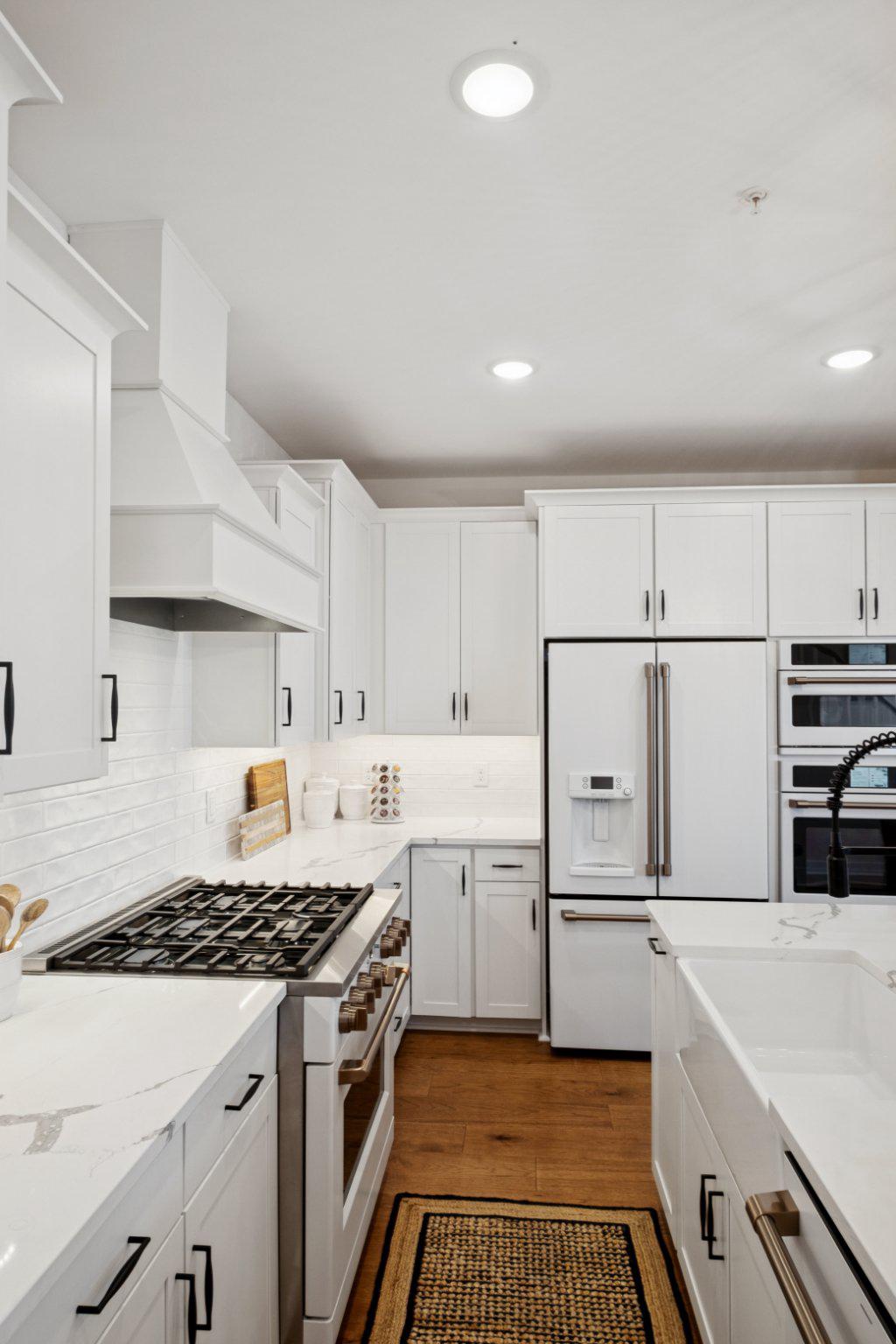 14980 Deco Circle Chantilly, VA 20151 - Photo 8 of 25 SAMPLE PHOTO ONLY