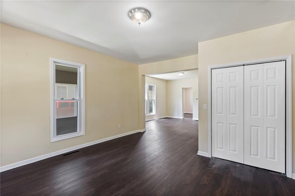 526 South Maple Street Ottawa, KS 66067 - Photo 11 of 52