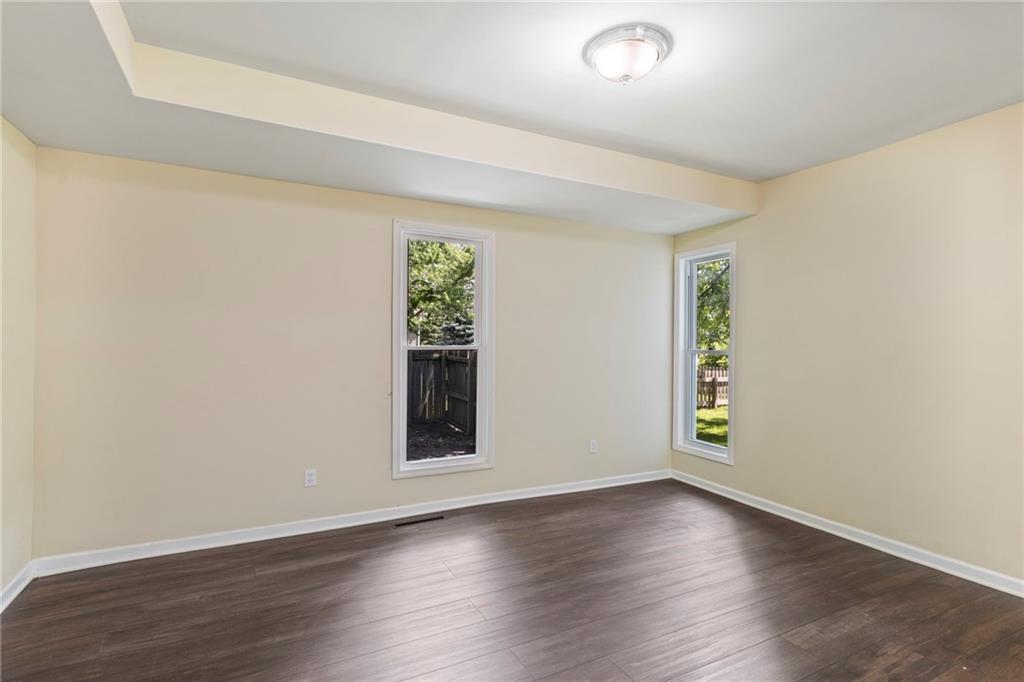 526 South Maple Street Ottawa, KS 66067 - Photo 17 of 52