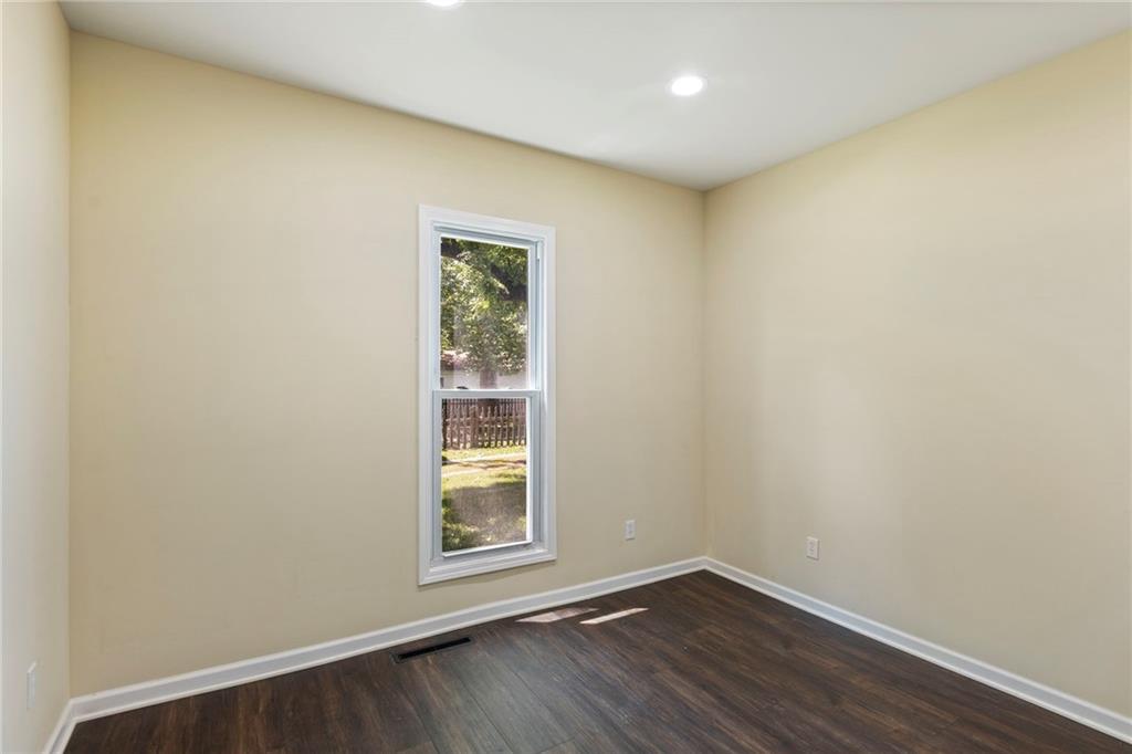 526 South Maple Street Ottawa, KS 66067 - Photo 20 of 51