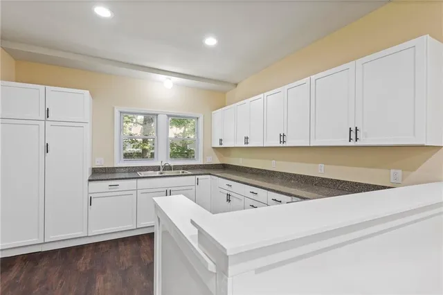 $299,950 | 526 South Maple Street, Ottawa, KS 66067