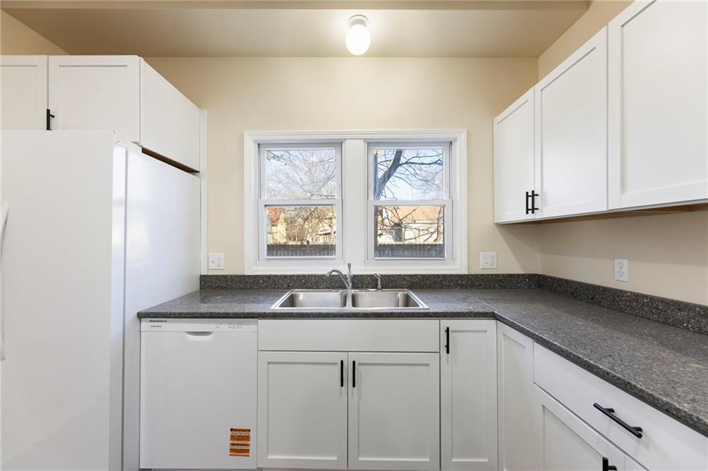 526 South Maple Street Ottawa, KS 66067 - Photo 24 of 51