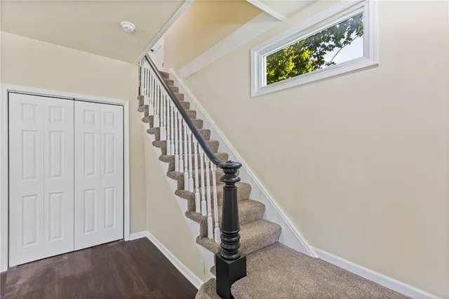 $299,950 | 526 South Maple Street, Ottawa, KS 66067