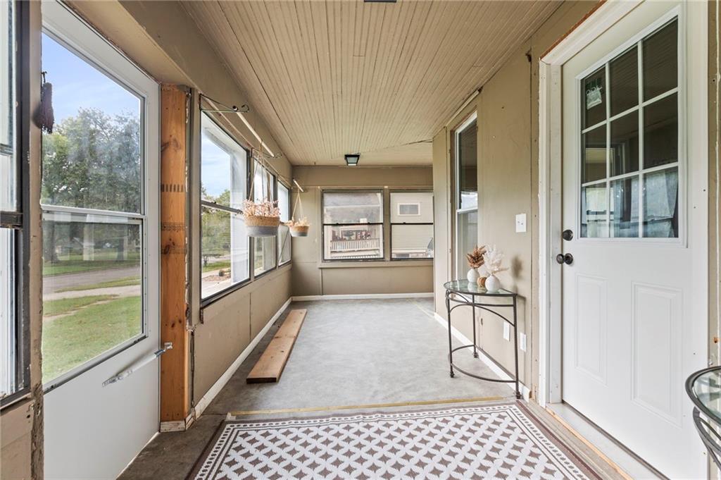 526 South Maple Street Ottawa, KS 66067 - Photo 3 of 51