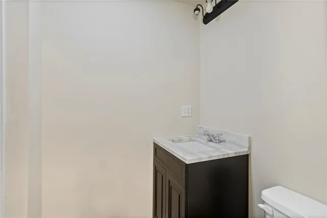 $299,950 | 526 South Maple Street, Ottawa, KS 66067